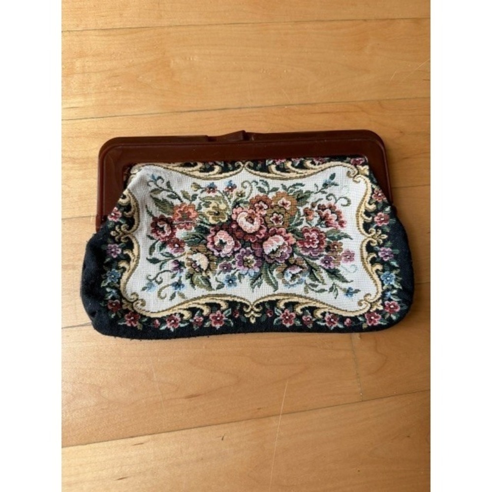 Vintage 70s Tapestry Floral Clutch Brown Plastic Frame Kiss Lock Evening Bag
